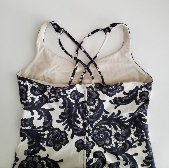 RARE! EUC Lululemon Free to be Tank Black Ivory … - Picture 8 of 9